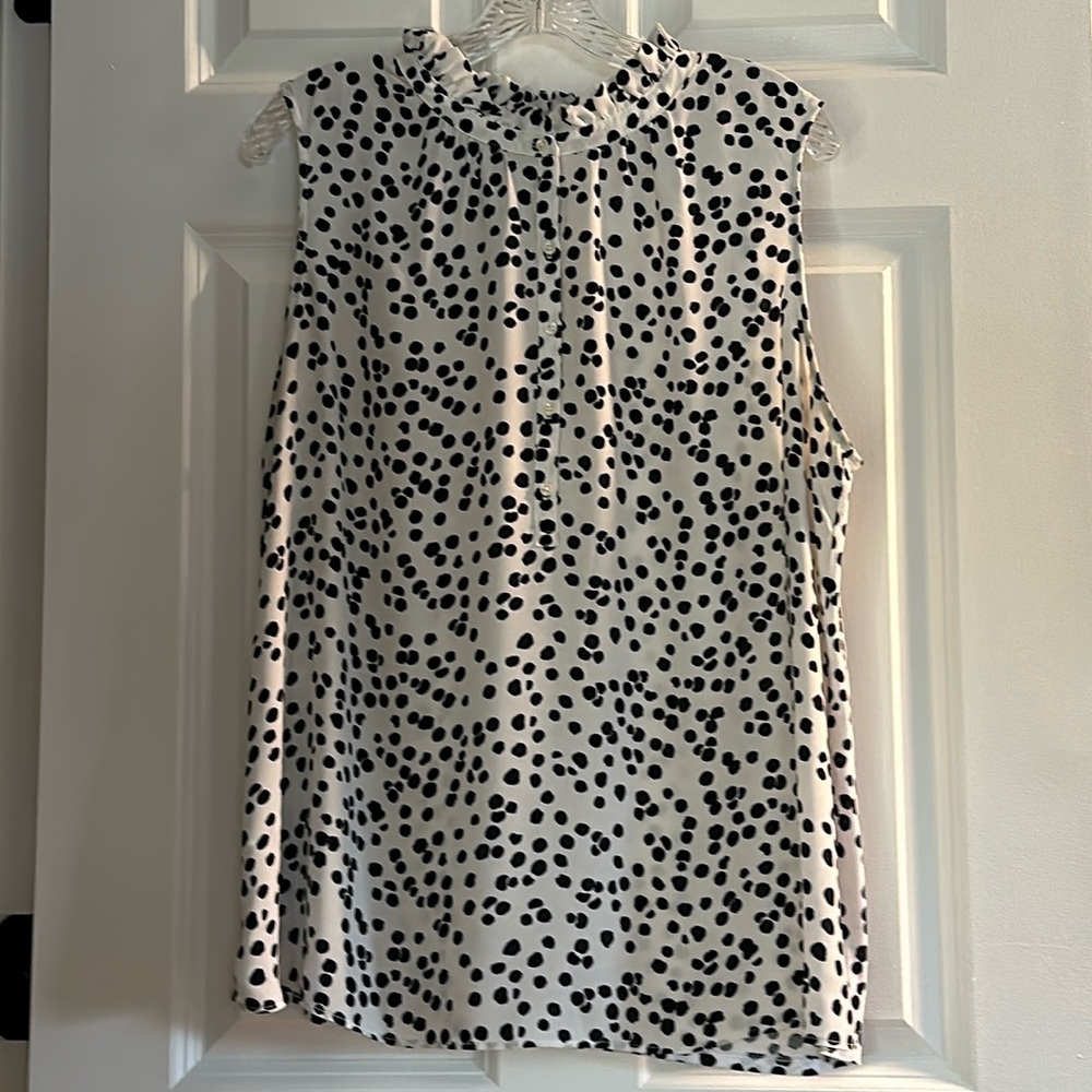 LOFT - White with black dots, ruffle neck mixed media shell - size XL